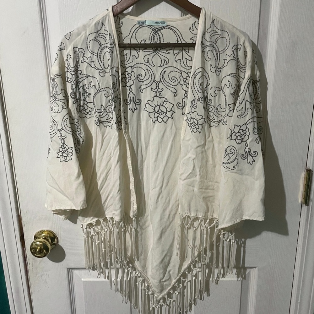 Maurices Hippie Summer Kimono - Assymetrical Hem & Floral Embroidery / Size S/M